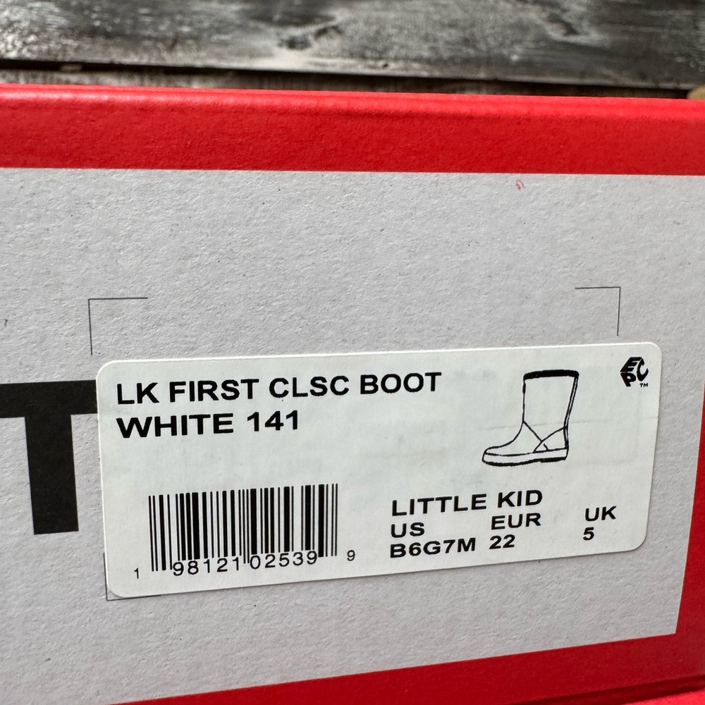 HUNTER Kids First Classic Rain Boot - Picture 4 of 10